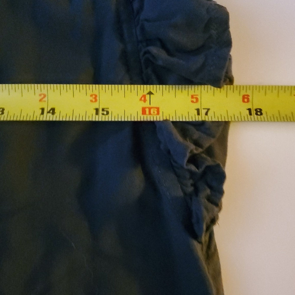 Dylan Milla Ruffle Top Size Extra Small Grey Sleeveless Button Down Blouse Top - Picture 9 of 10